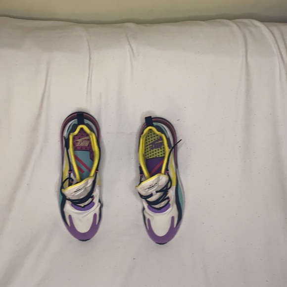 Air max 270 react - Picture 3 of 5